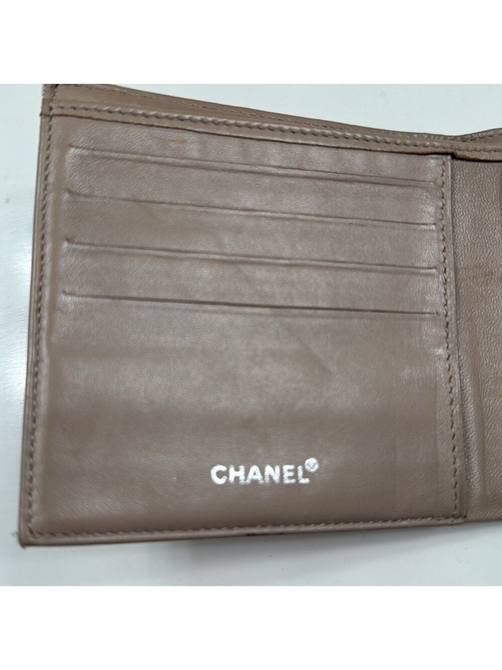 Chanel - Cloth Bifold wallet - great condition AUTHENTIC - Picture 3 of 15